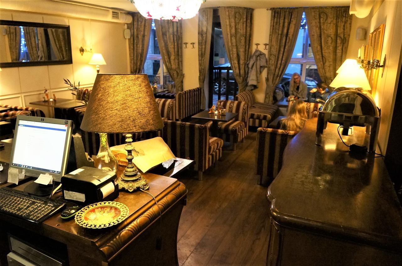 Hotel Radharanė Kaunas Bagian luar foto