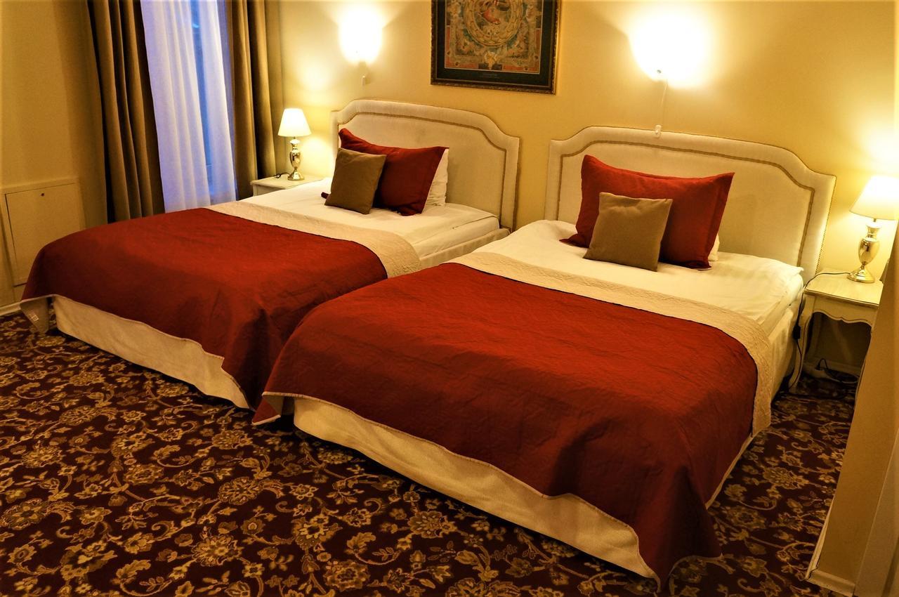 Hotel Radharanė Kaunas Bagian luar foto